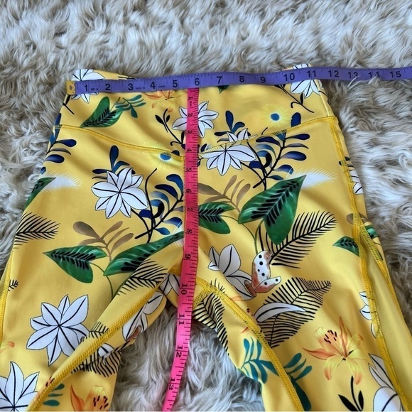 ZYIA Active Light N Tight Floral Hi Rise Leggings Limited Edition - Picture 9 of 9
